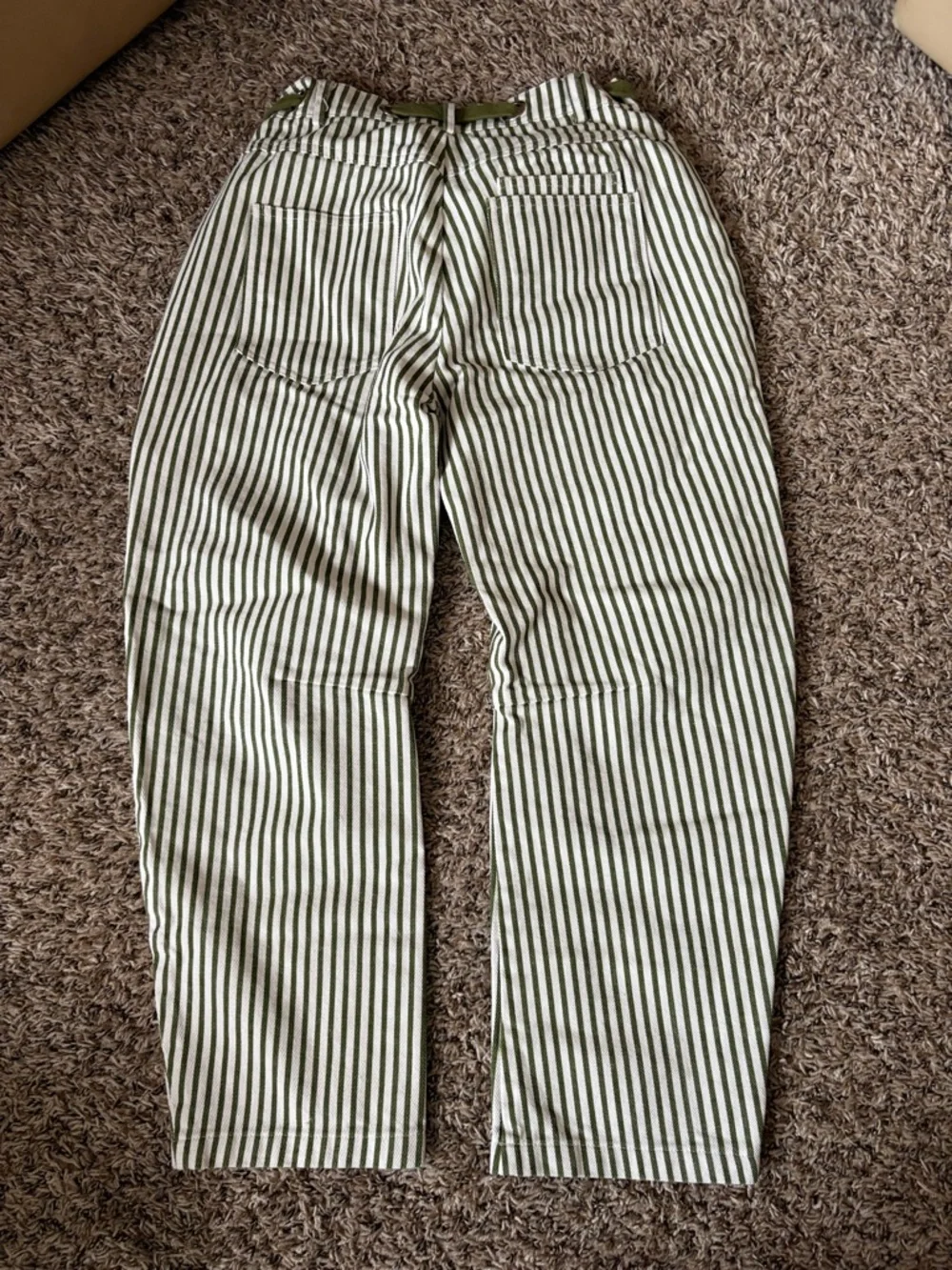Jeans - Picture 4 of 4